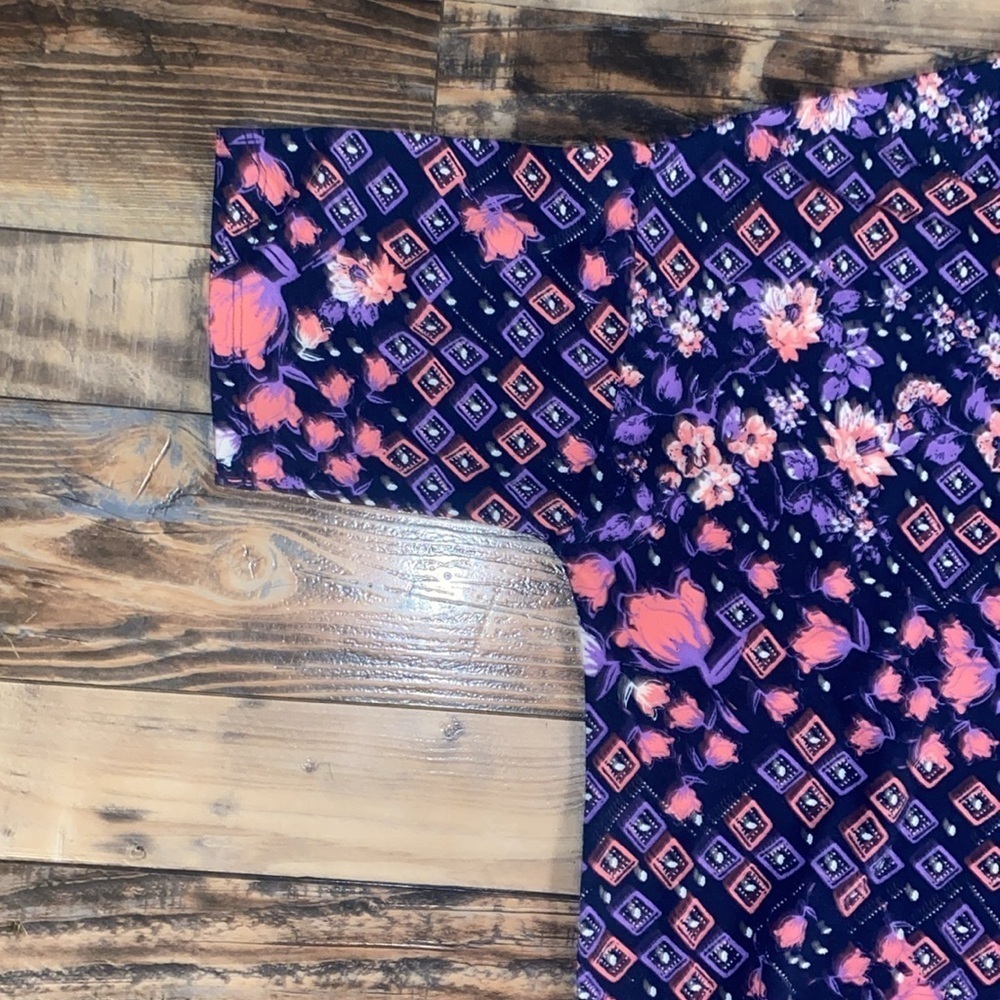 Lularoe floral tunic size 2XL - Picture 2 of 3